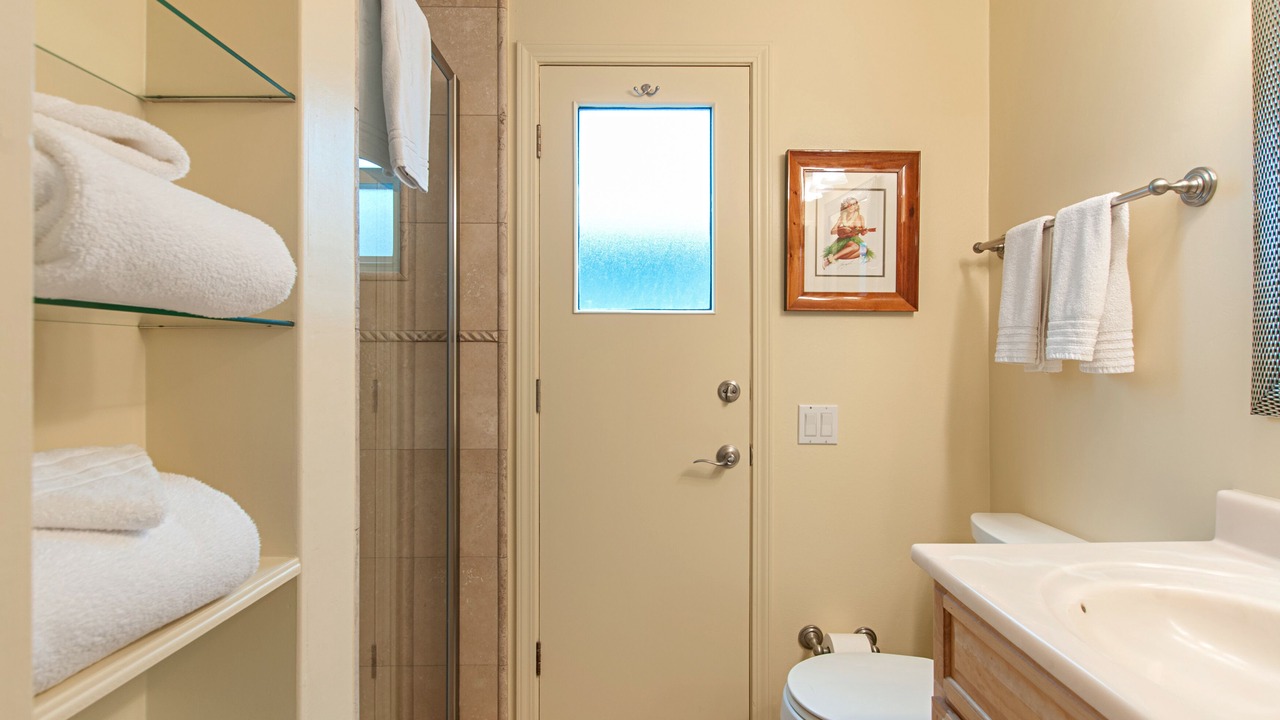 Photo of Bathroom in Central Mission Beach