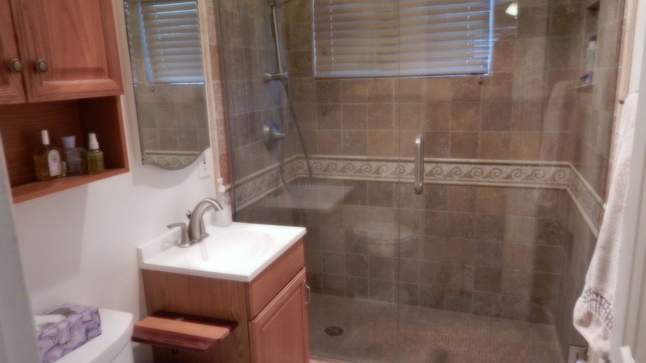 Photo of Bathroom in South Mission Beach