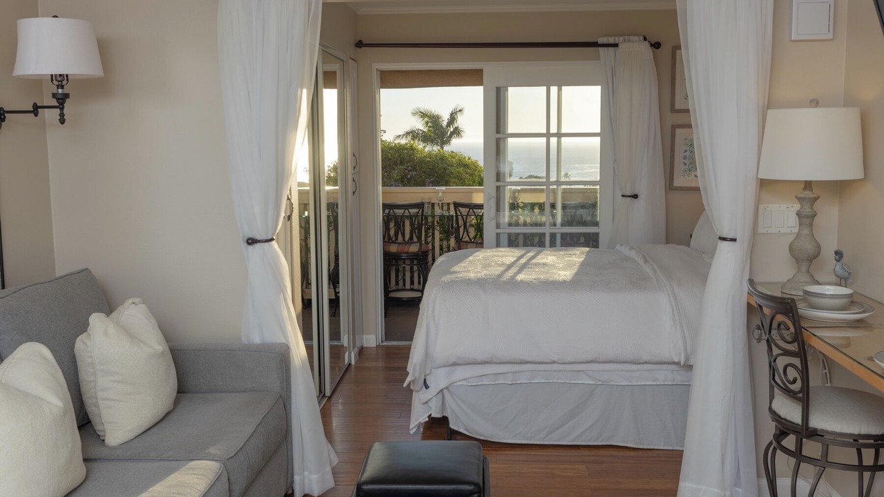 Photo of Bedroom in Laguna Beach