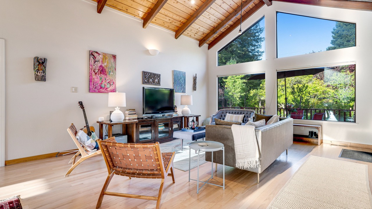 Photo of Bedroom in Guerneville