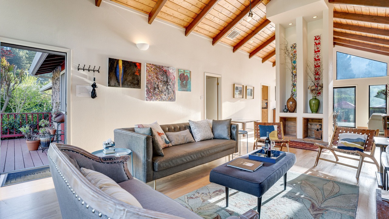 Photo of Bedroom in Guerneville