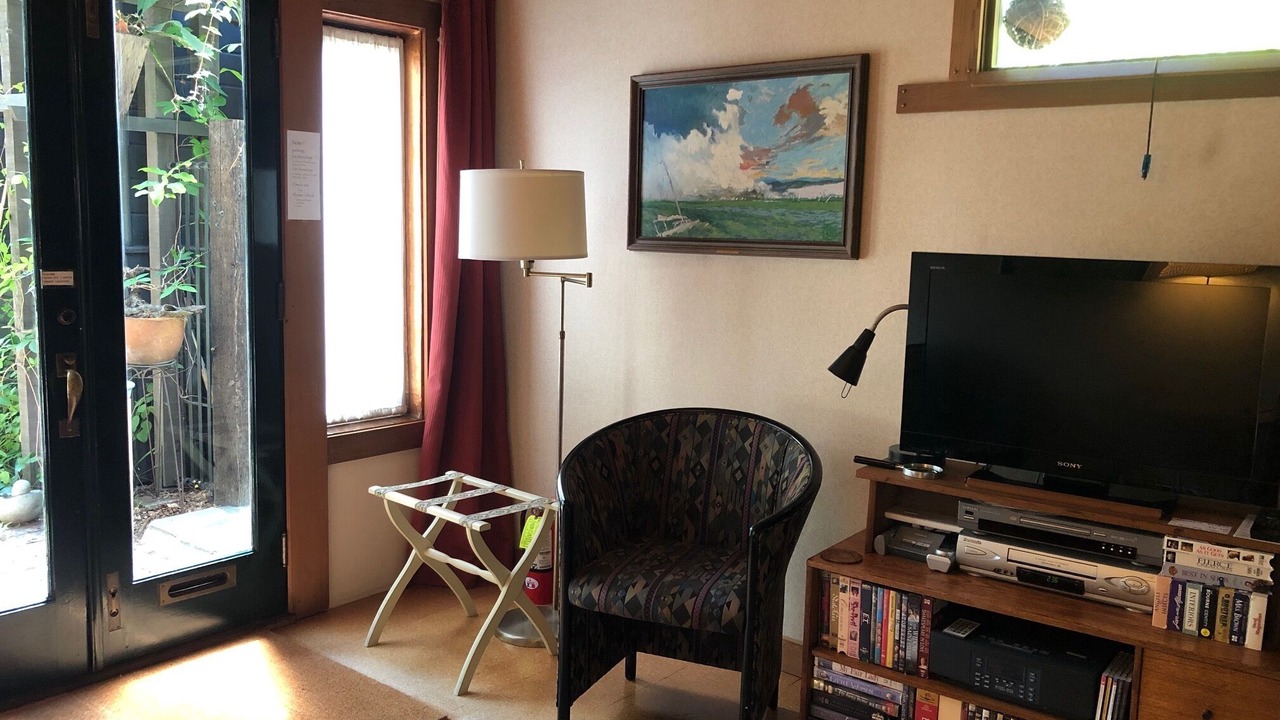 Photo of Livingroom in Alameda