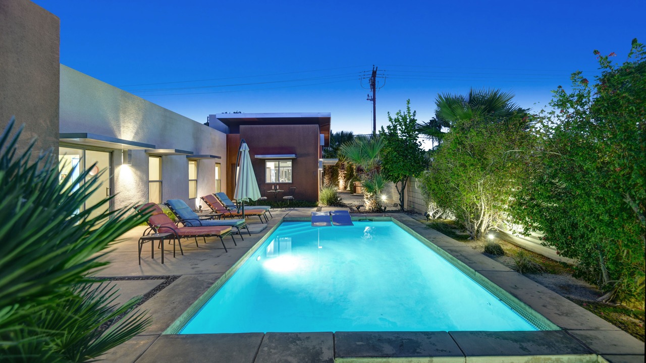 Photo of Outdoor in Warm Sands