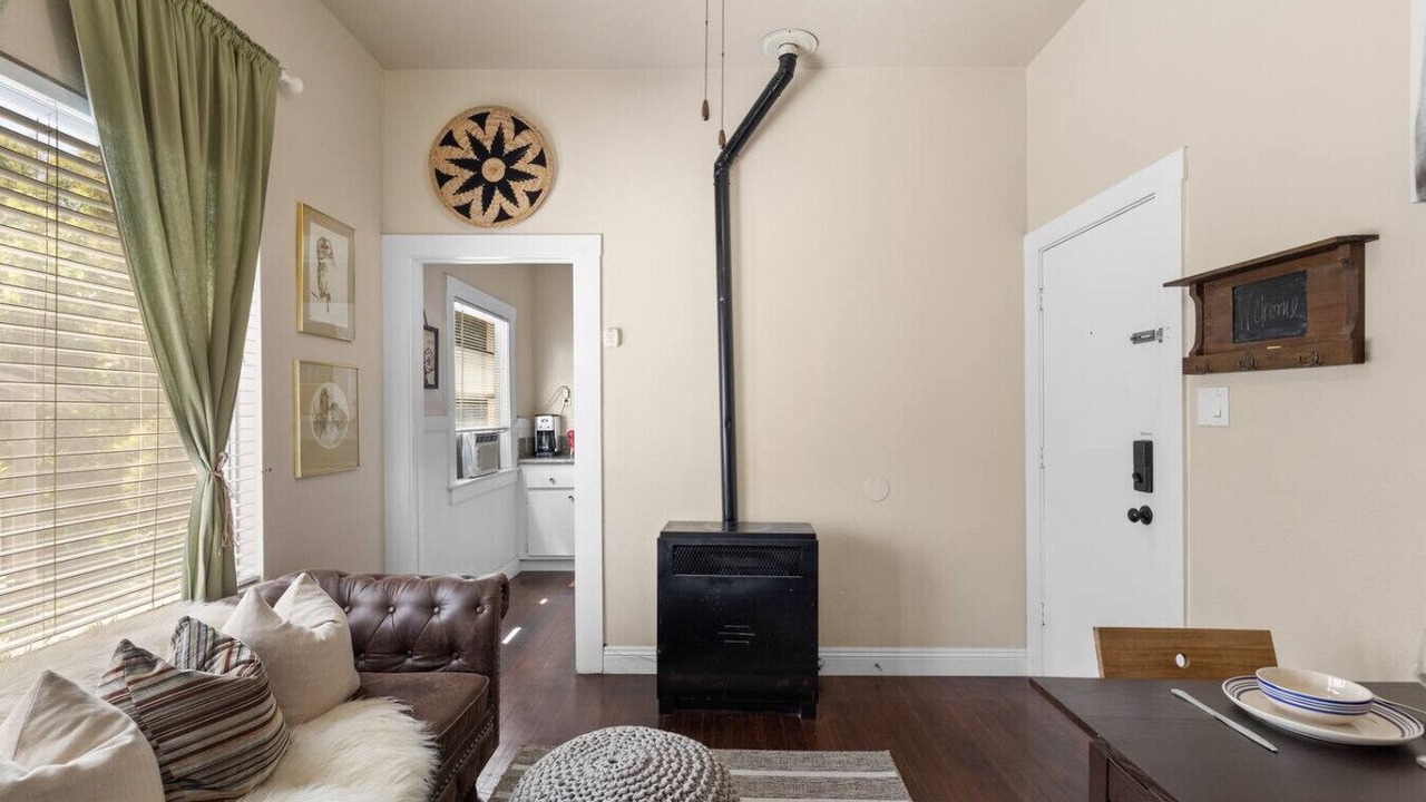 Photo of Livingroom in Midtown Sacramento