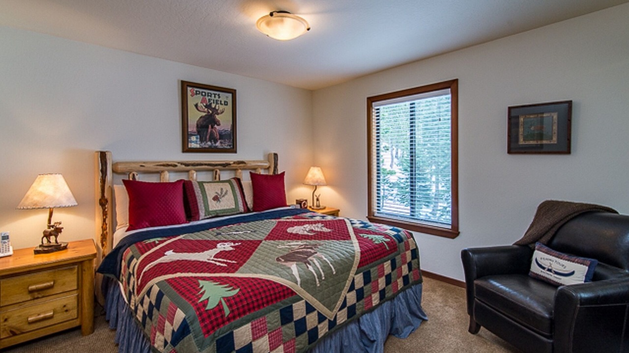 Photo of Bedroom in Alpine Meadows