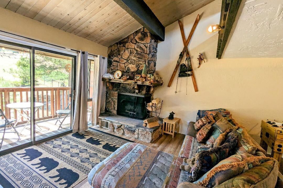 Photo of Livingroom in Big Bear Lake