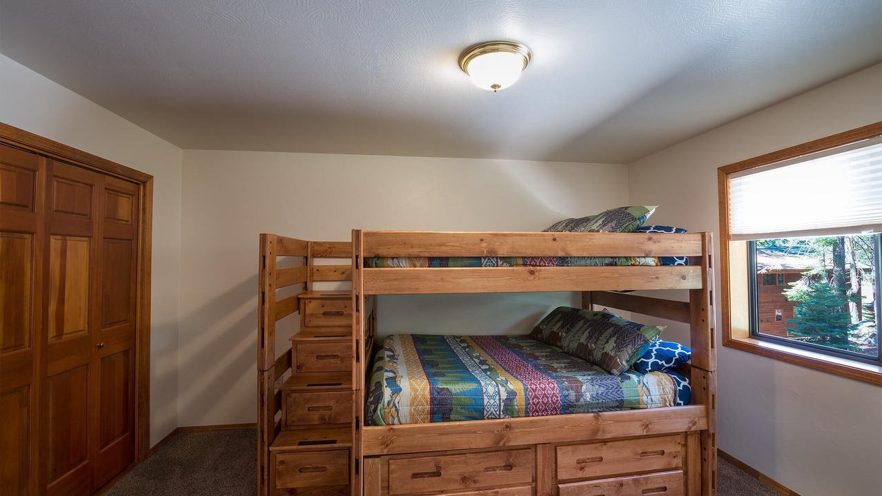 Photo of Bedroom in Yosemite National Park