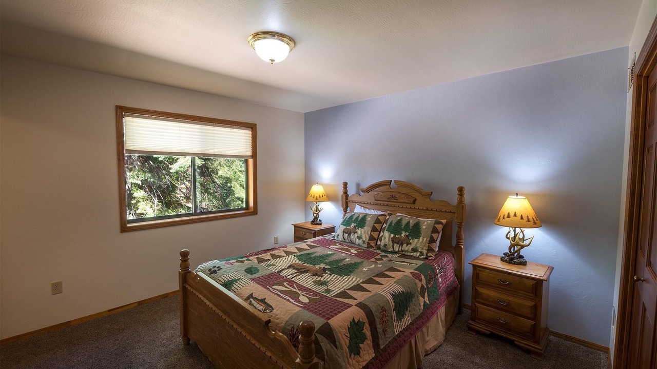 Photo of Bedroom in Yosemite National Park
