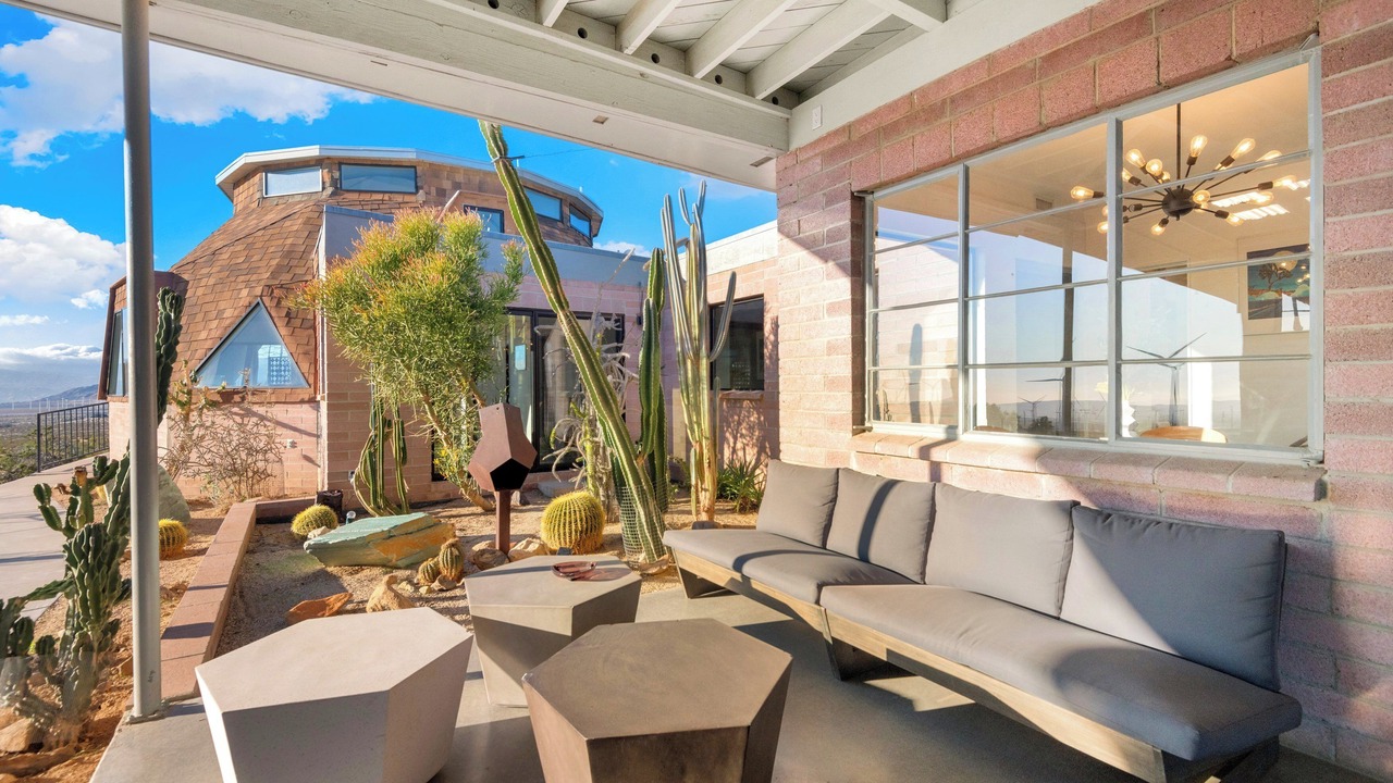 Photo of Patio Balcony in Desert Hot Springs