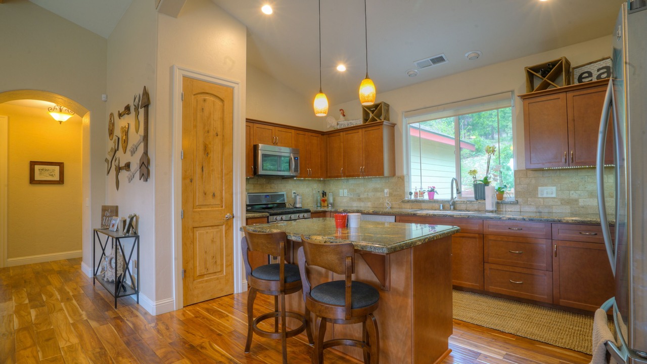 Photo of Kitchen in Shaver Lake
