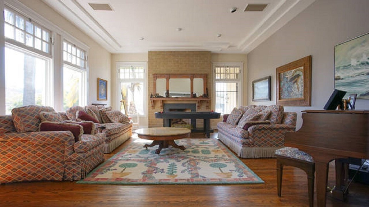 Photo of Bedroom in Lakeshore