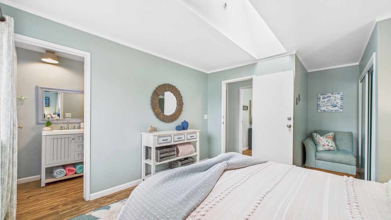 Photo of Bedroom in Shelter Cove