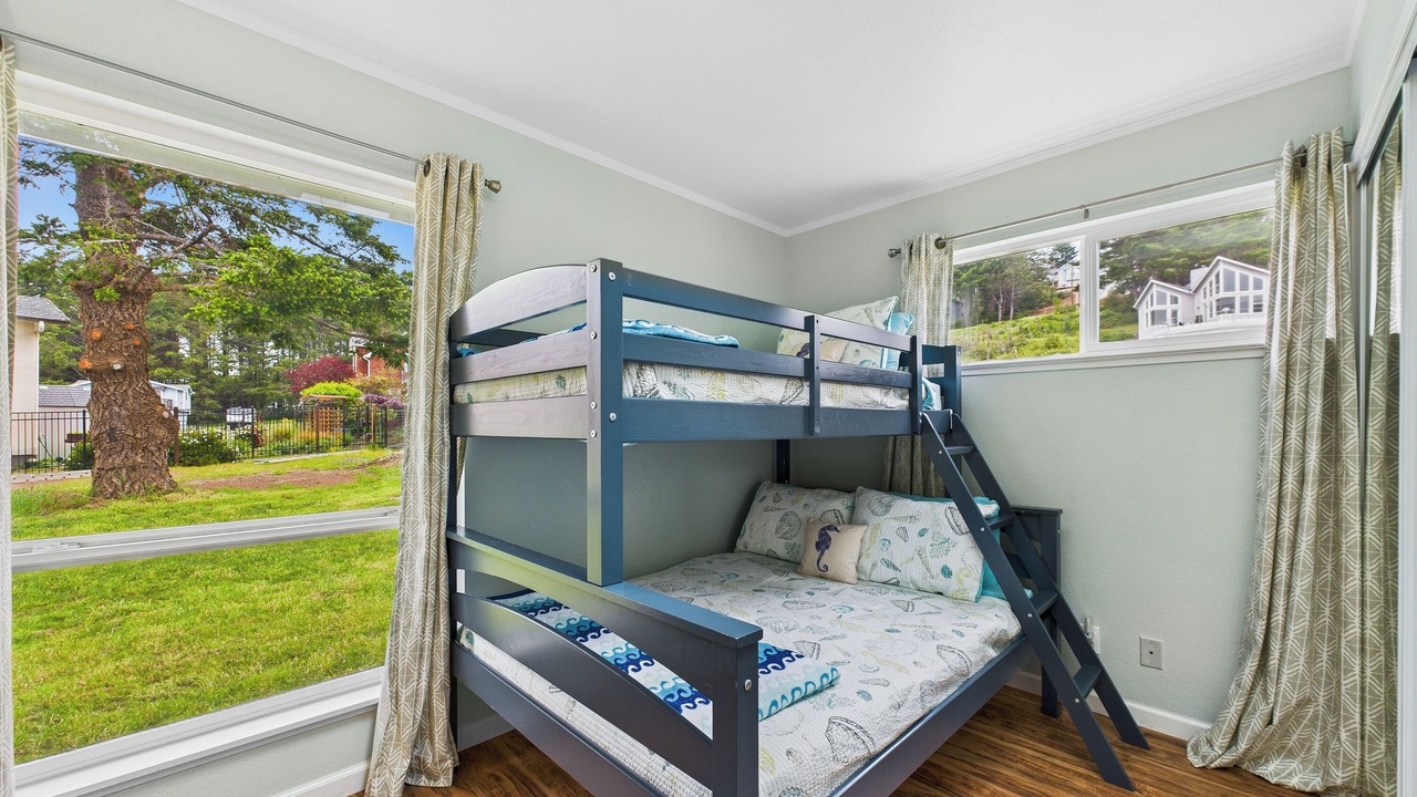 Photo of Bedroom in Shelter Cove