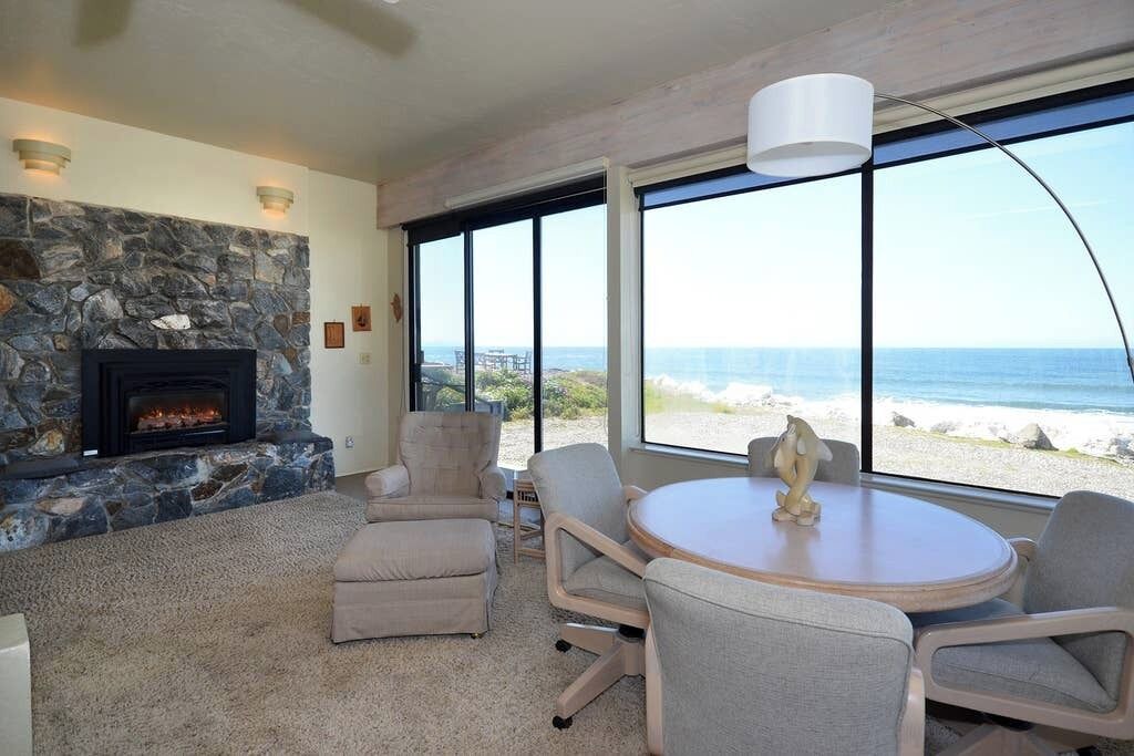 Photo of Bedroom in Opal Cliffs