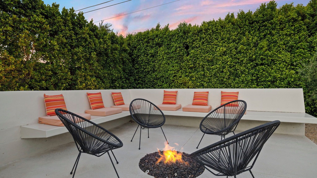 Photo of Outdoor in Racquet Club Estates