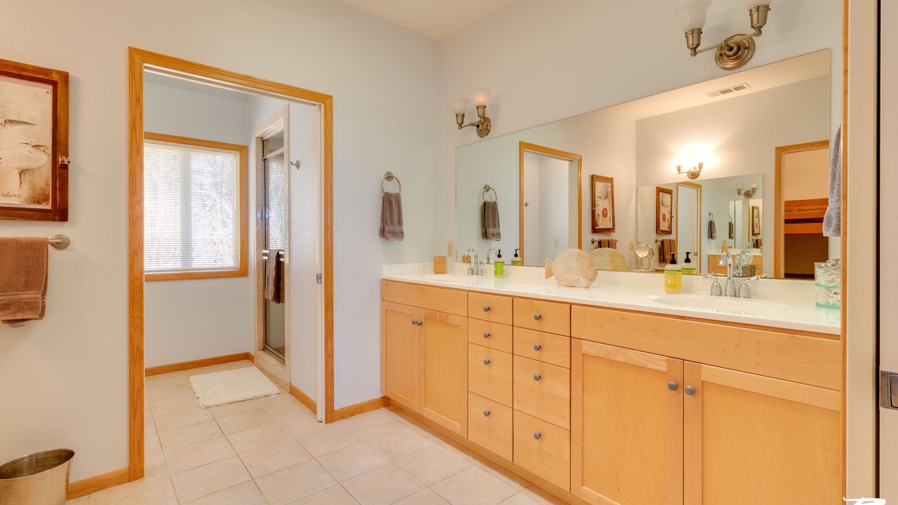 Photo of Bathroom in Westhaven-Moonstone