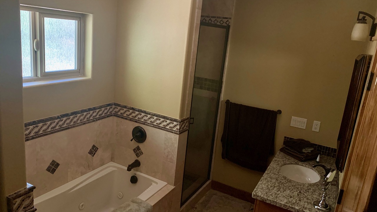 Photo of Bathroom in Pioneer Trail
