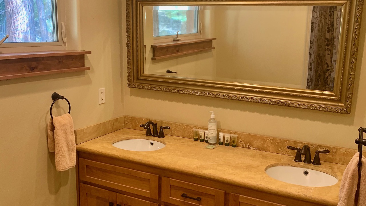 Photo of Bathroom in Pioneer Trail