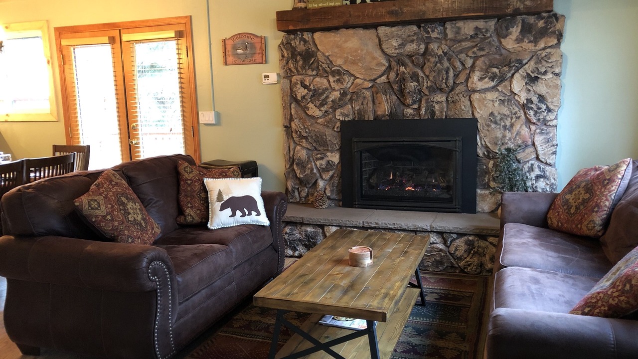 Photo of Livingroom in Pioneer Trail