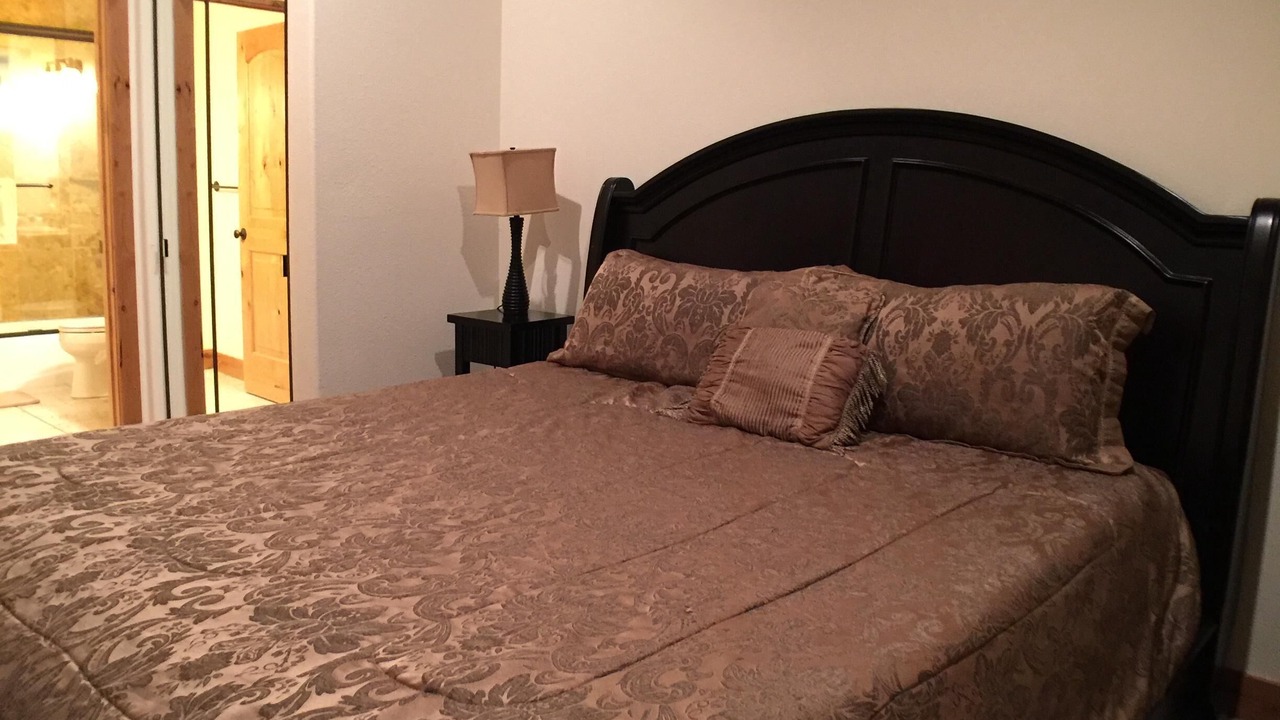 Photo of Bedroom in Pioneer Trail