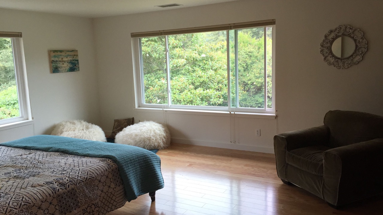 Photo of Bedroom in Guerneville