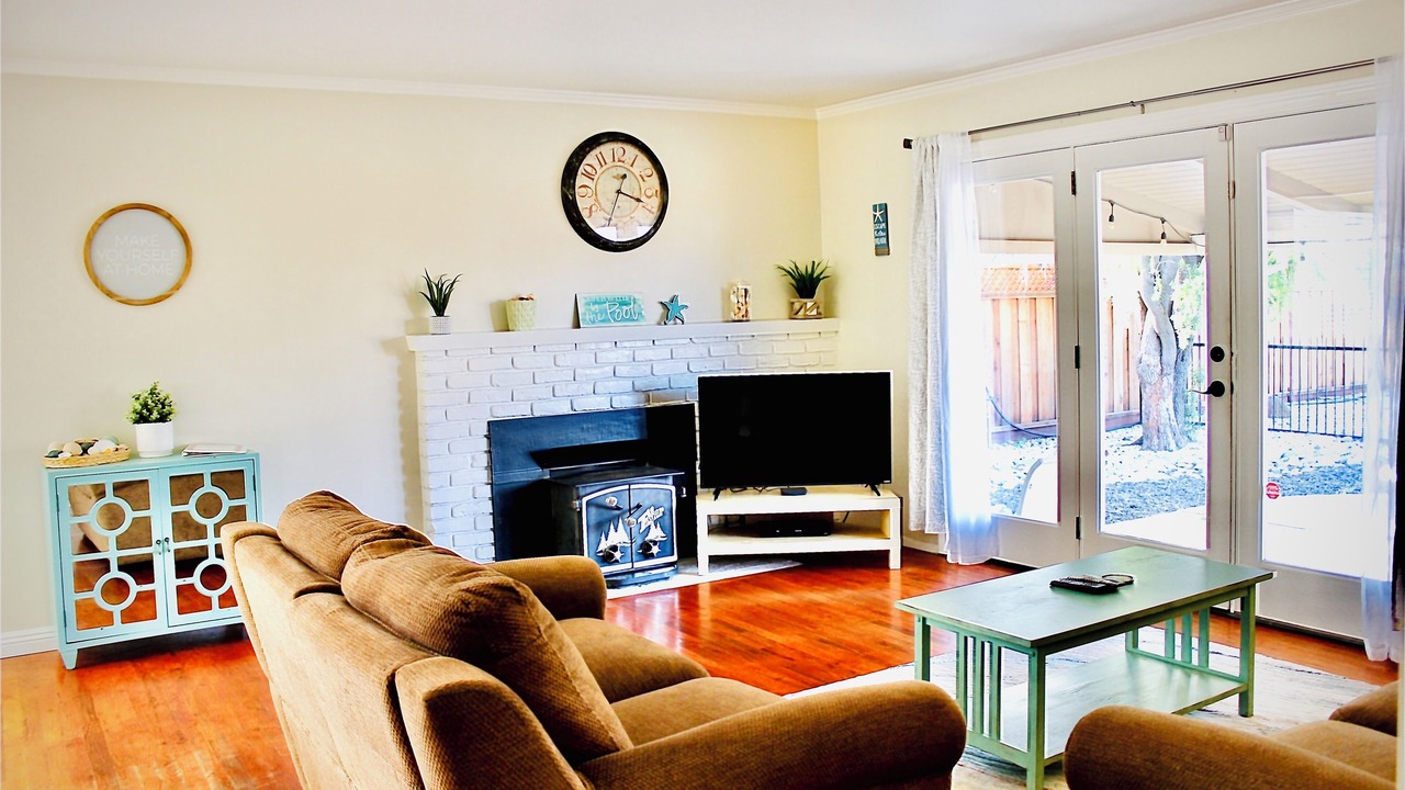 Photo of Livingroom in Chico