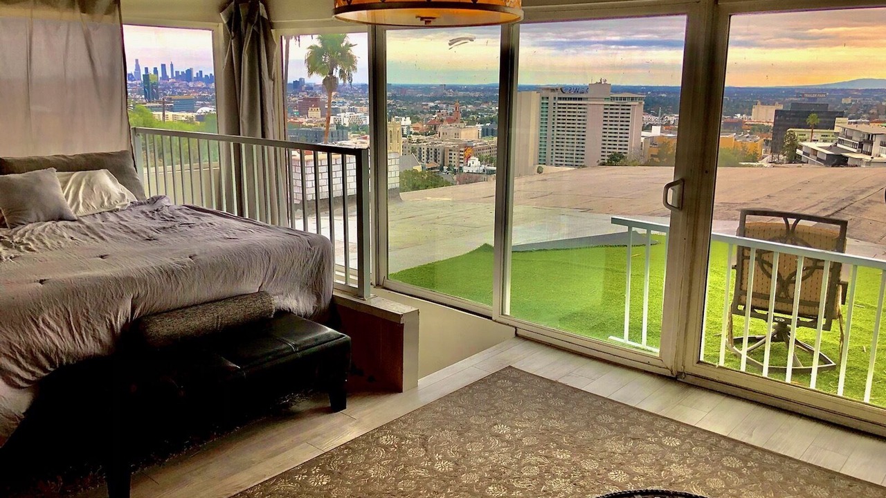 Photo of Bedroom in Hollywood Heights