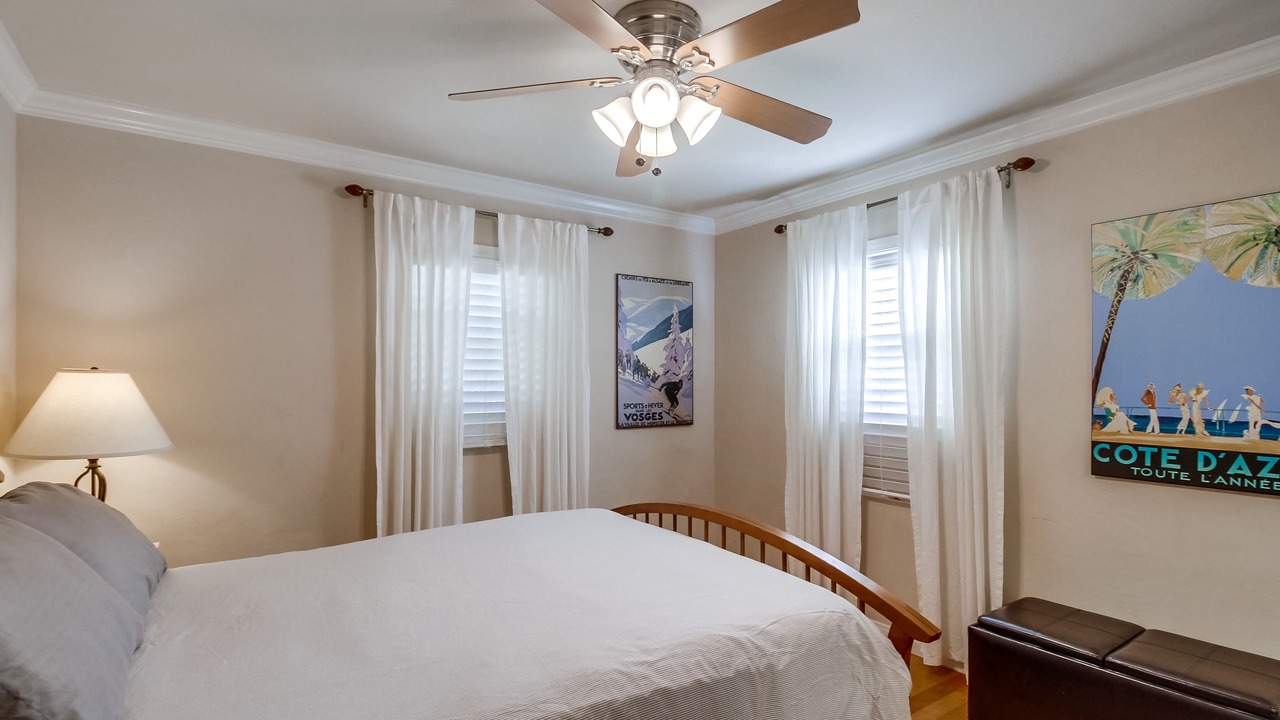 Photo of Bedroom in Burlingame
