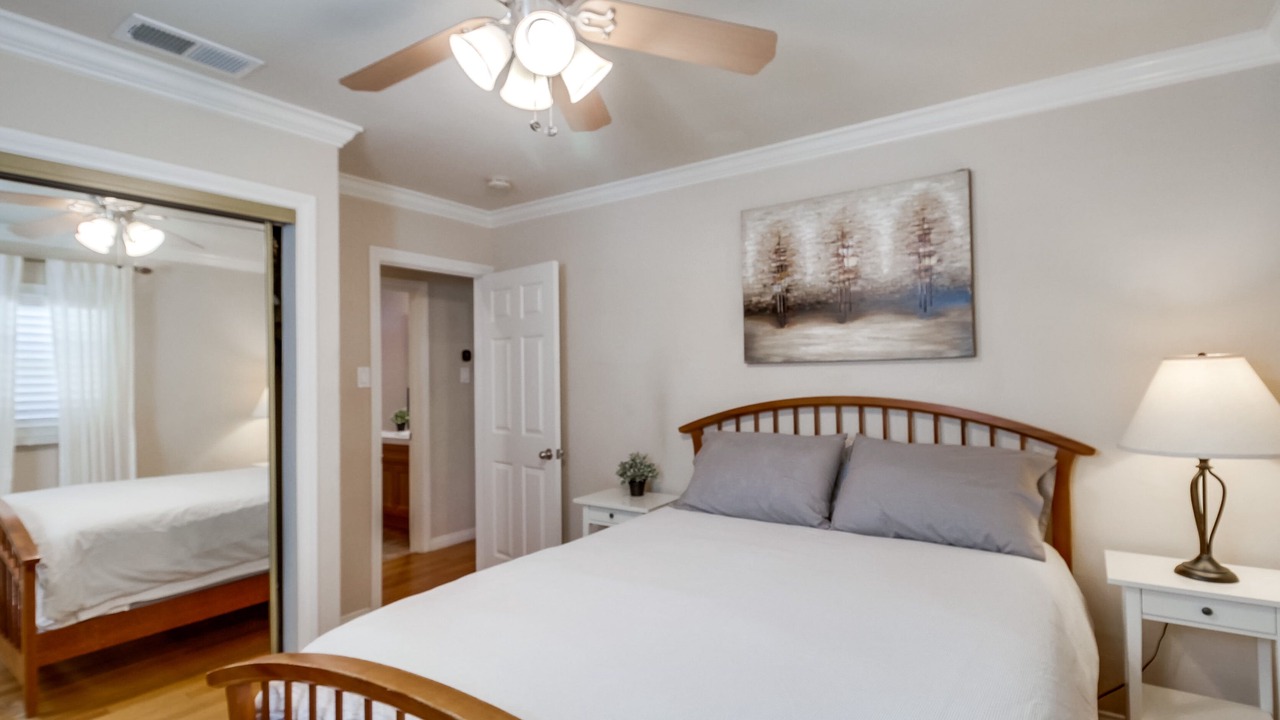 Photo of Bedroom in Burlingame