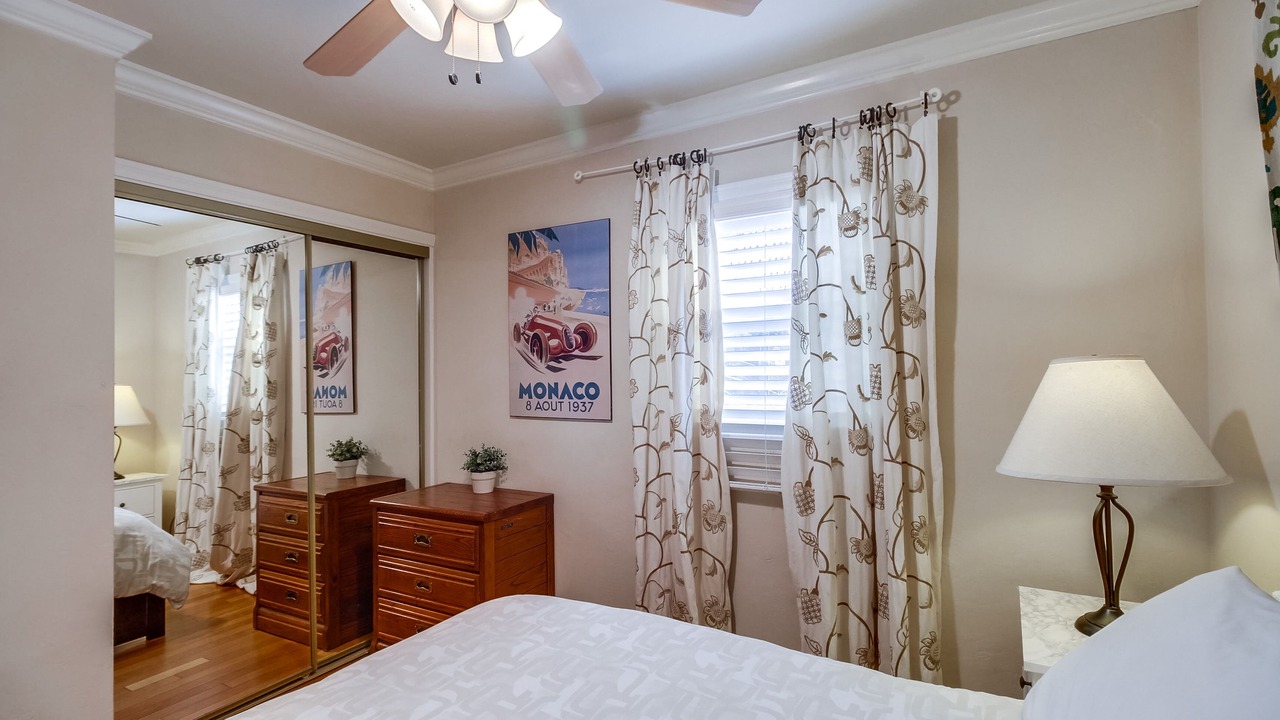 Photo of Bedroom in Burlingame