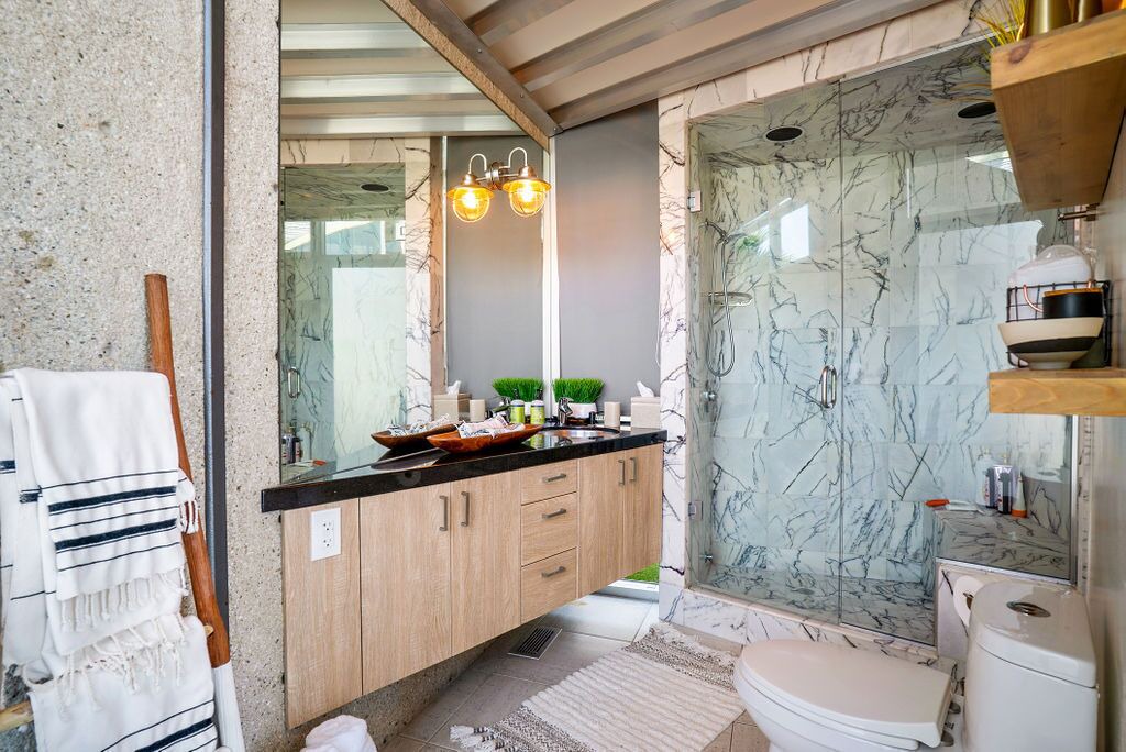 Photo of Bathroom in The Strand