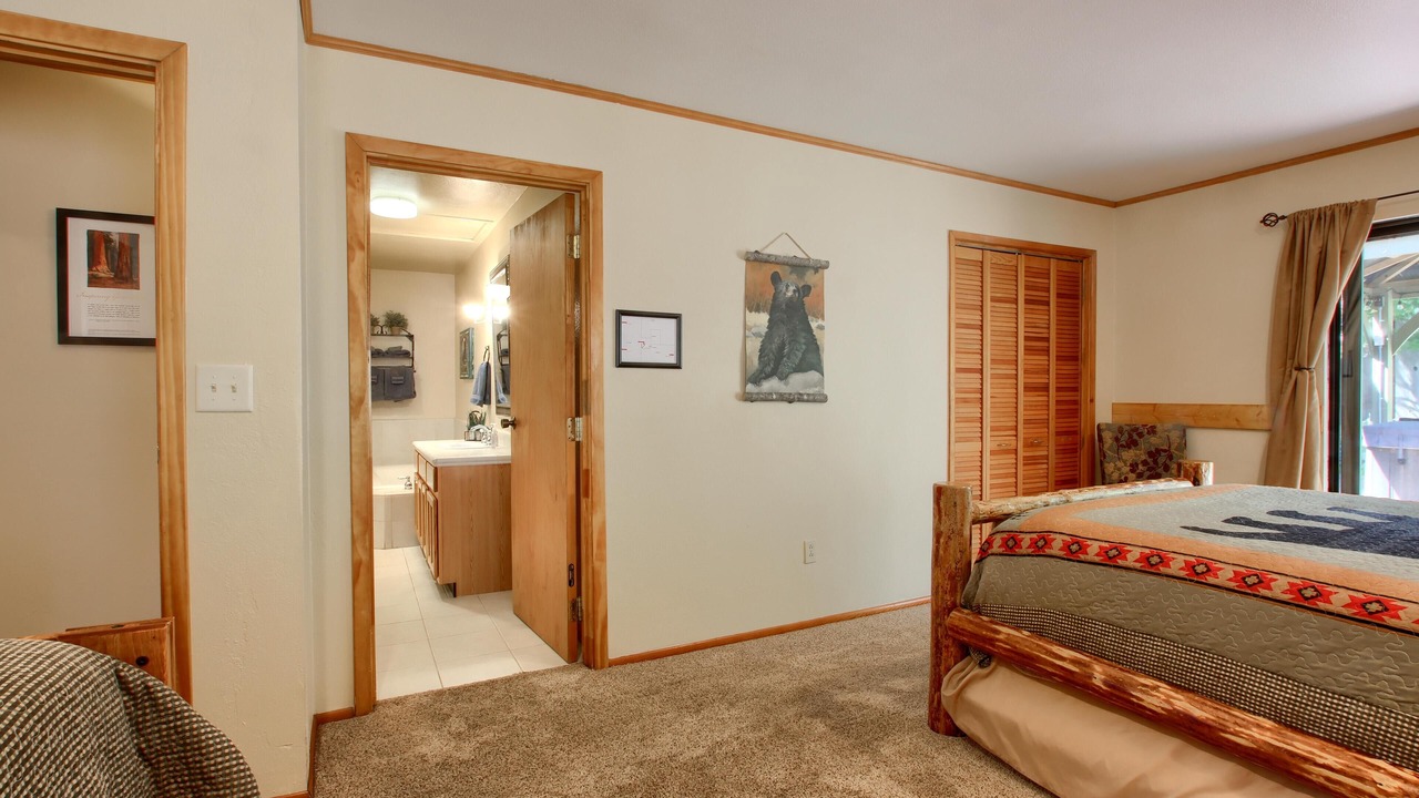 Photo of Bedroom in North Wawona