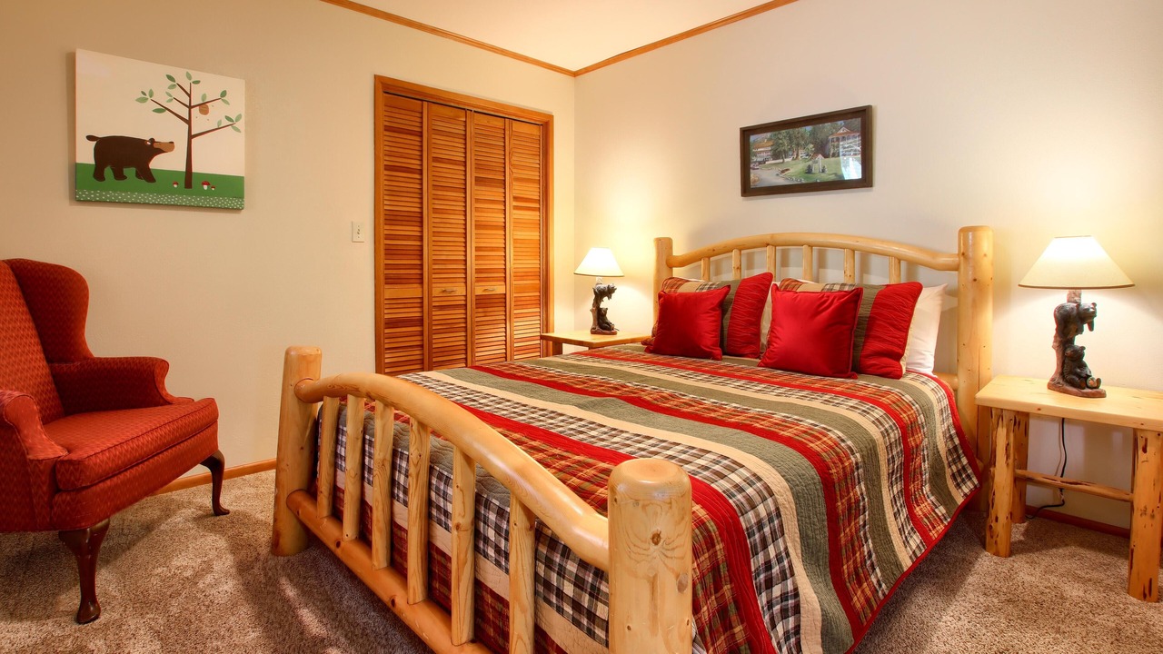 Photo of Bedroom in North Wawona