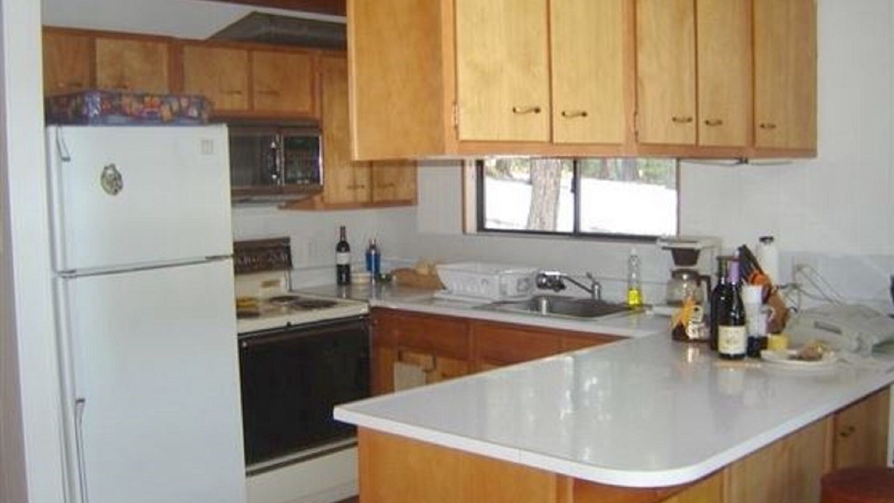 Photo of Kitchen in Groveland