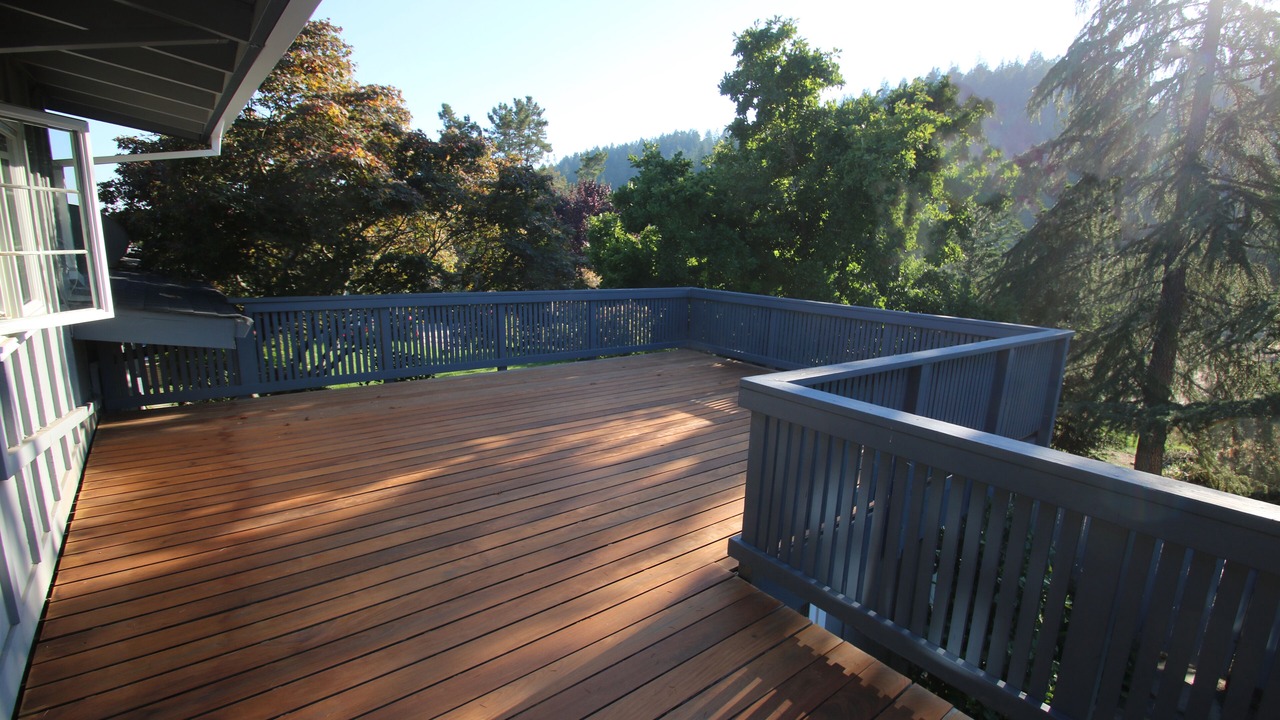 Photo of Patio Balcony in Riebli-Wallace Neighborhood Group