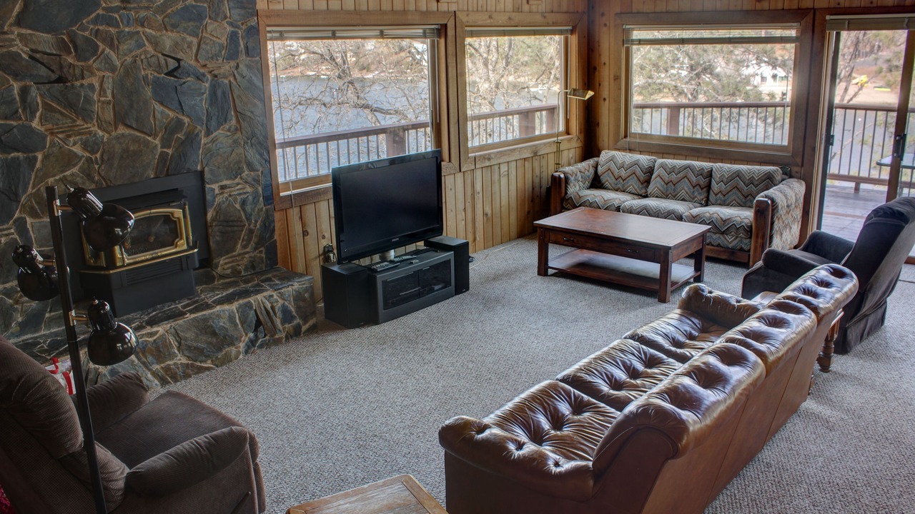 Photo of Bedroom in Groveland