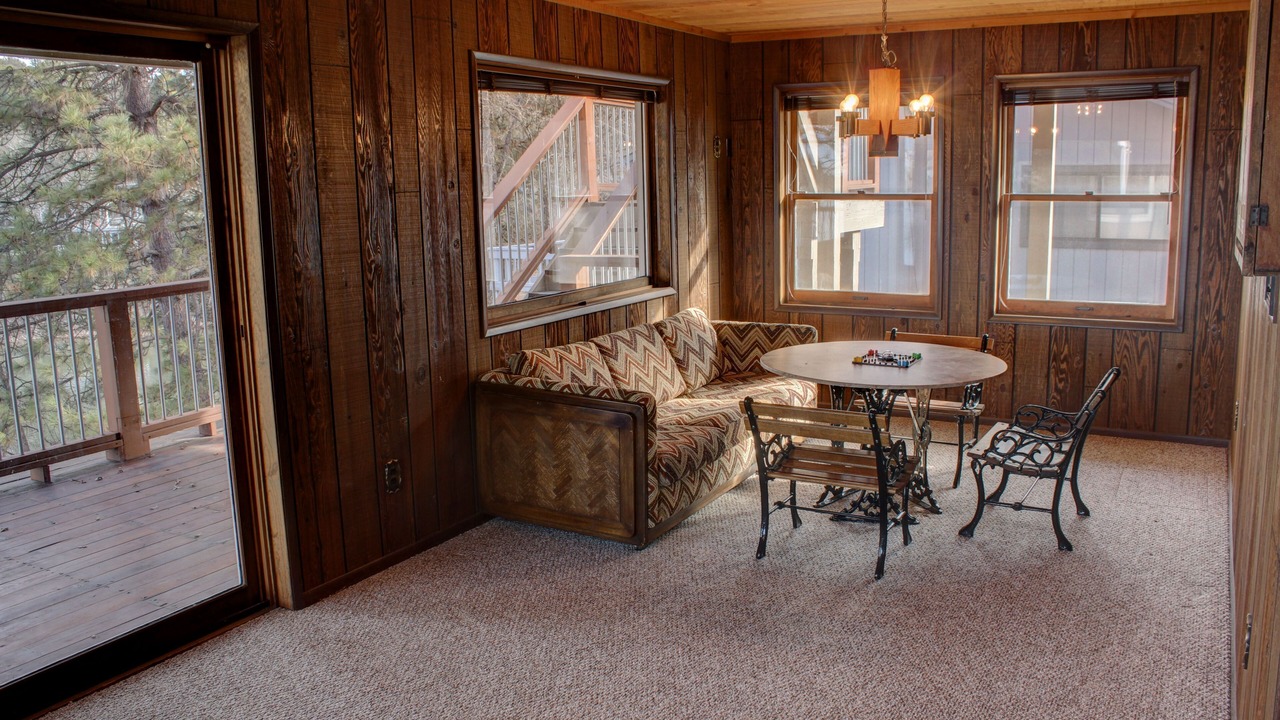 Photo of Bedroom in Groveland