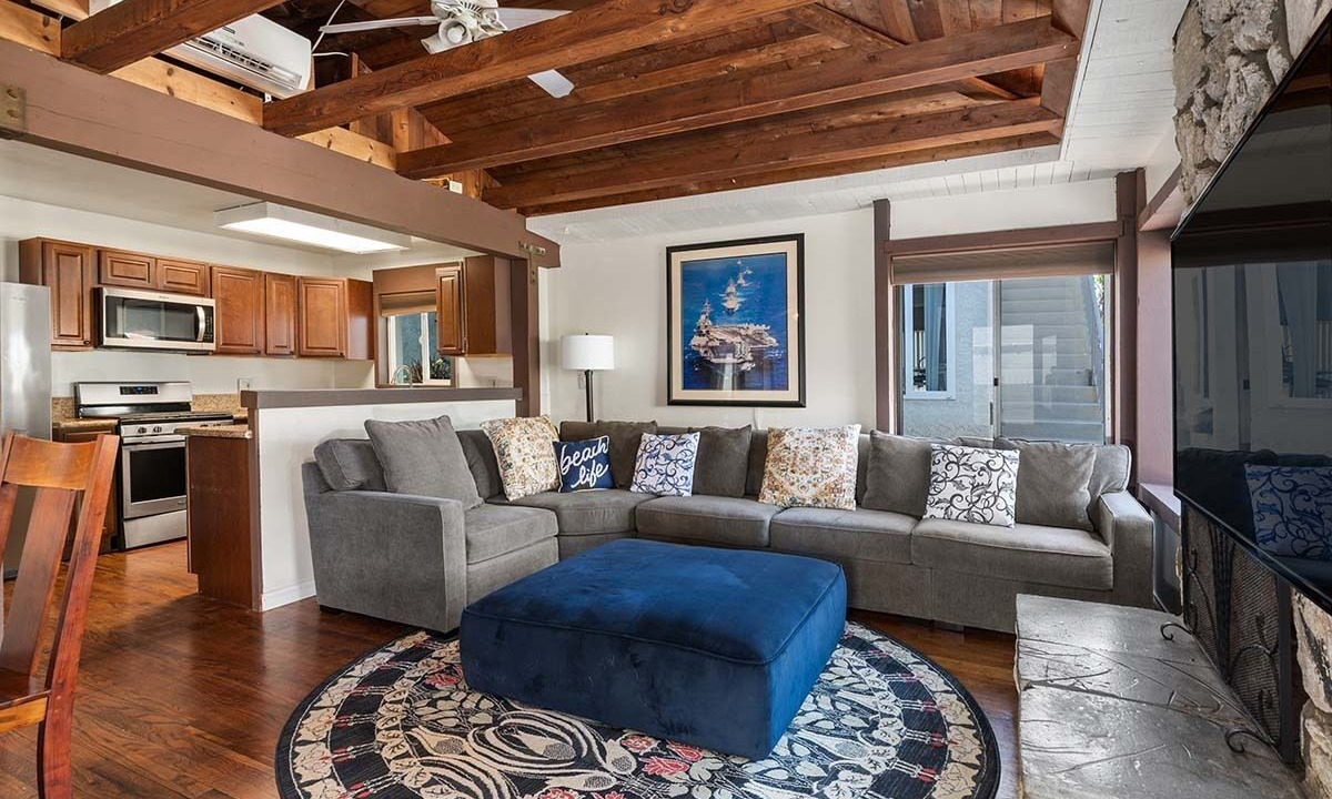 Photo of Livingroom in South Mission Beach