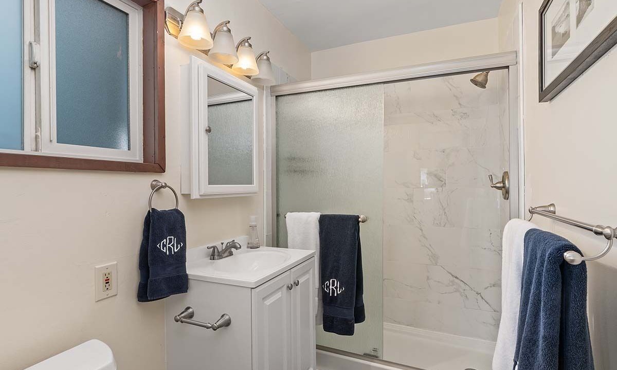 Photo of Bathroom in South Mission Beach
