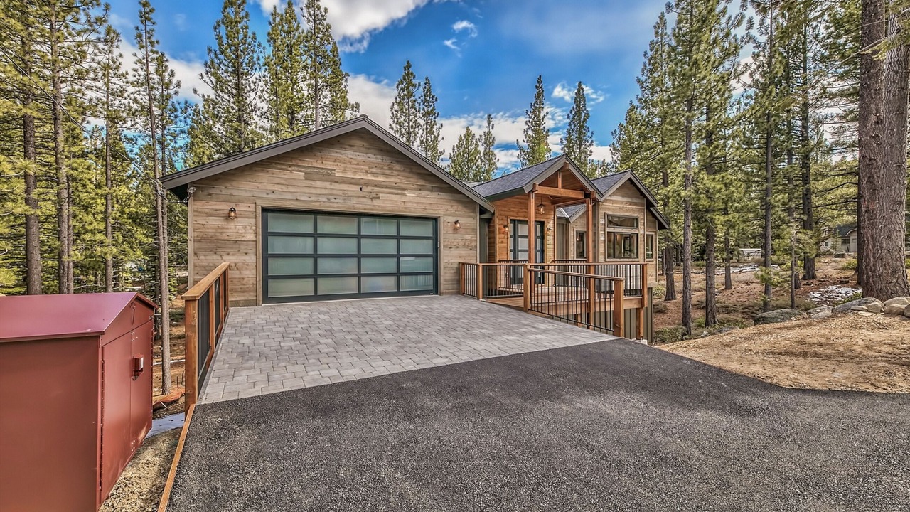 Photo of Patio Balcony in North Upper Truckee