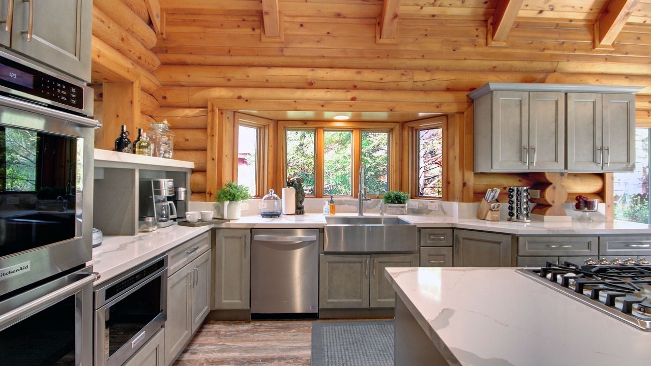 Photo of Kitchen in Evergreen Estates