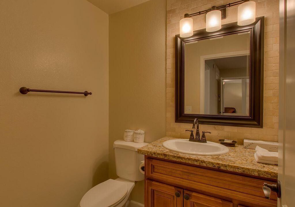 Photo of Bathroom in Country Club Estates