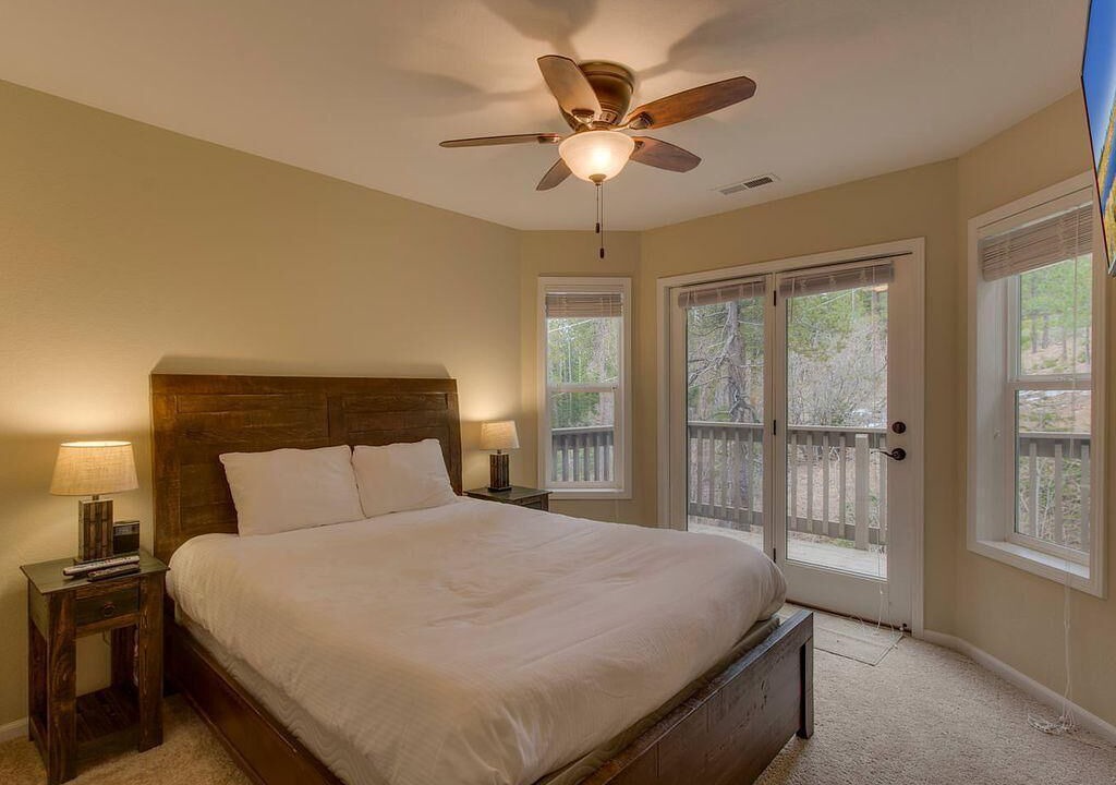 Photo of Bedroom in Country Club Estates