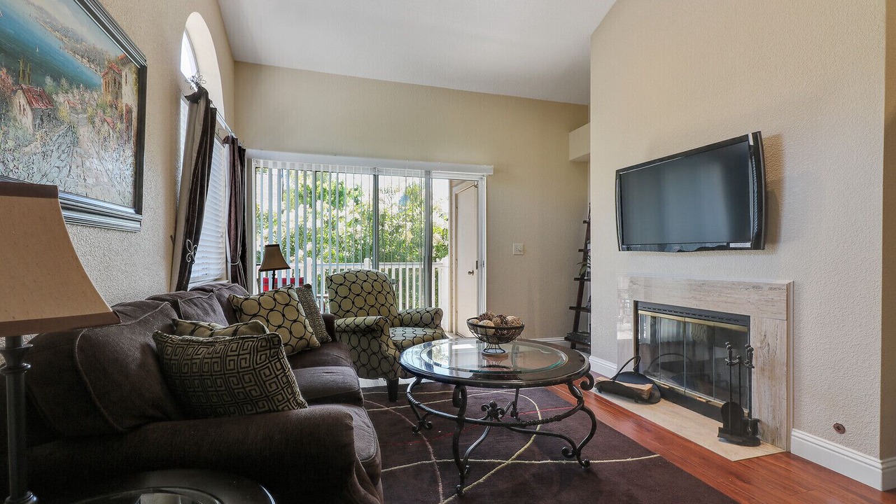 Photo of Livingroom in Alamo