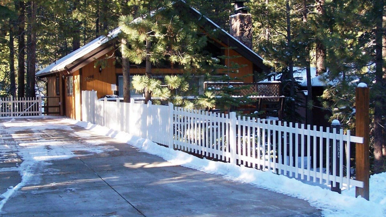 Photo of Others in Pioneer Trail