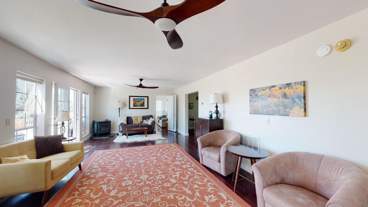 Photo of Livingroom in Phoenix Lake-Cedar Ridge