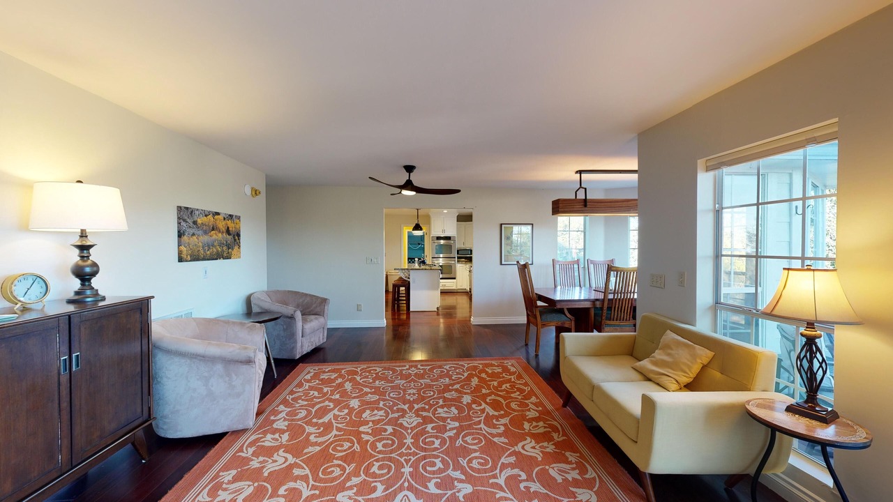 Photo of Livingroom in Phoenix Lake-Cedar Ridge