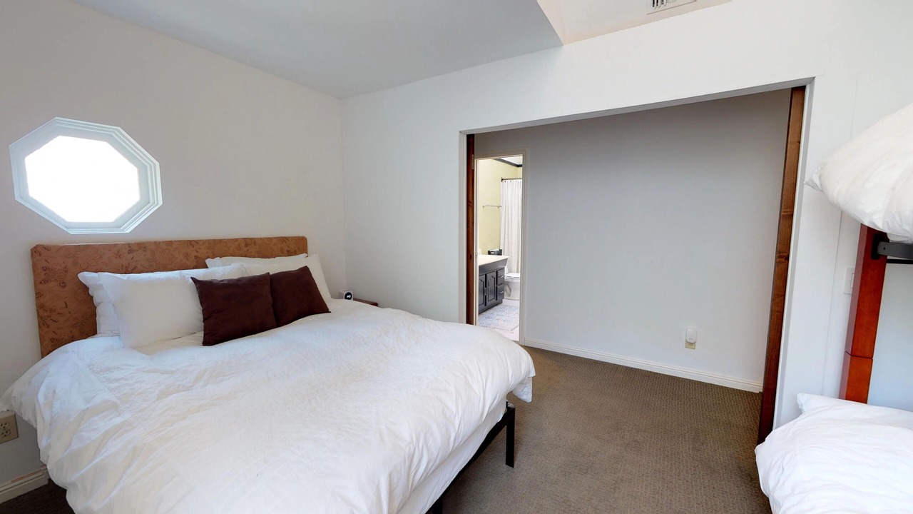 Photo of Bedroom in Phoenix Lake-Cedar Ridge
