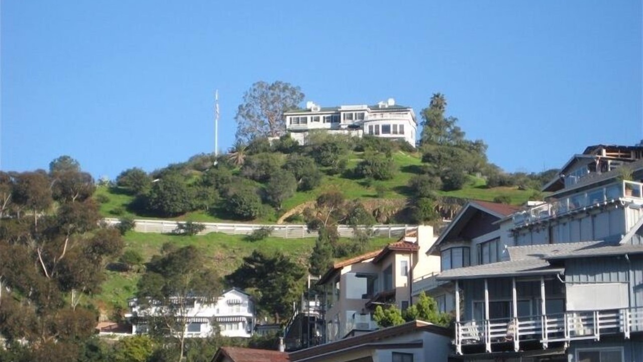 Photo of Others in Avalon