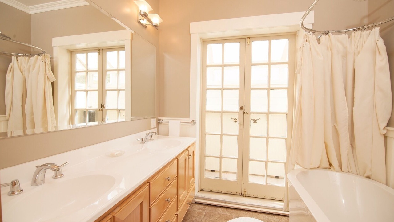 Photo of Bathroom in Lower State